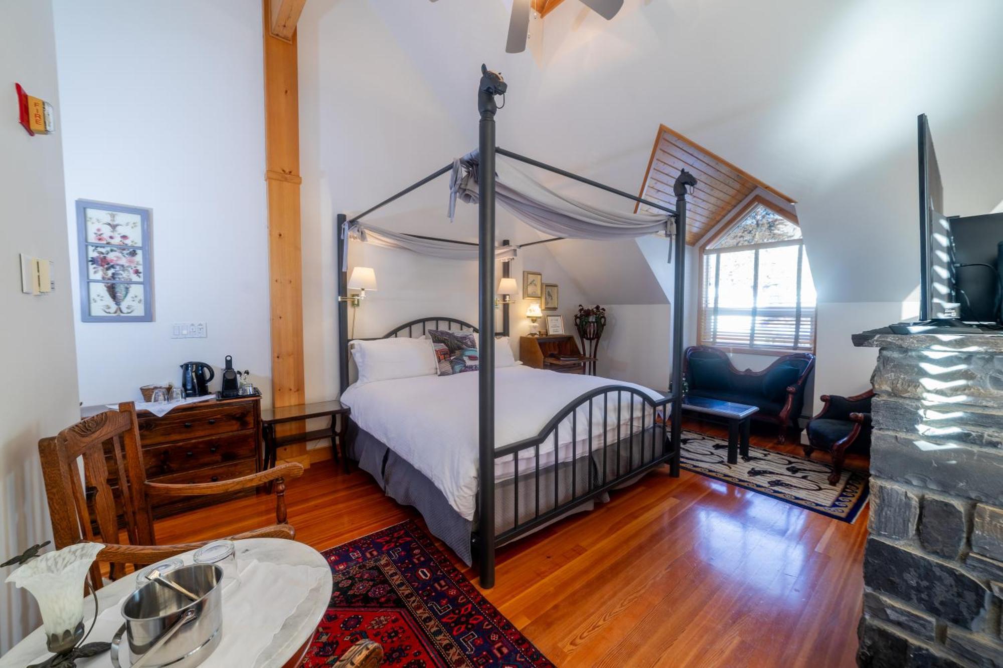 Beaujolais Boutique B&B at Thea's House Banff Extérieur photo